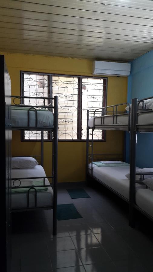 Kampung Bule Hostel Labuan Bajo Exteriör bild